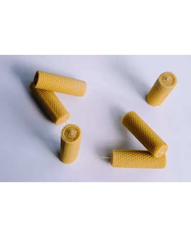 Świeca zwijana z węzy pszczelej