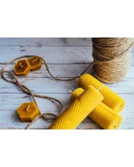 Świeca zwijana z węzy pszczelej