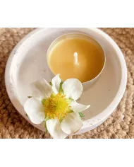 Świeca tealight podgrzewacz z wosku pszczelego w podstawce z odlewu gipsowego