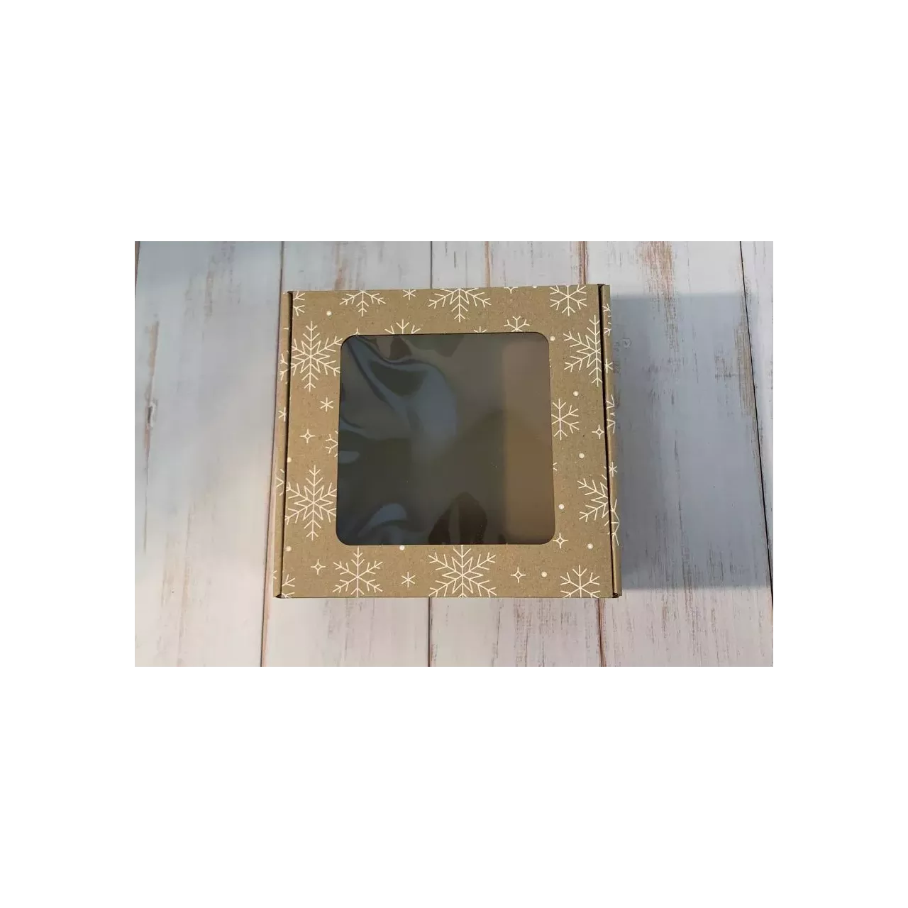 Pudełko z okienkiem w śnieżynki 20|20|10 cm